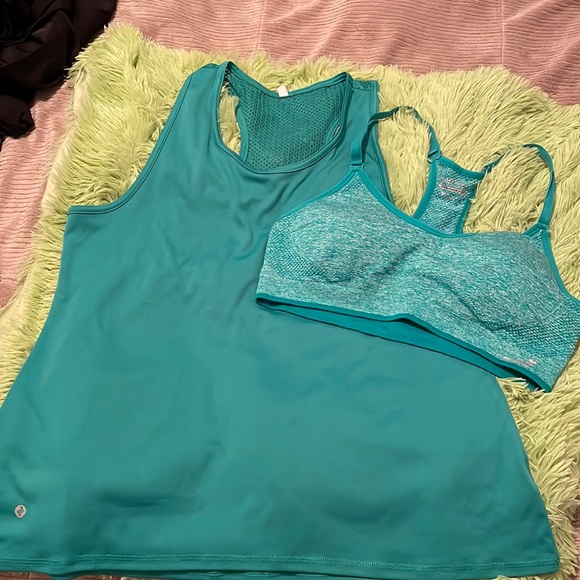 Sports bra and Tank Bundle - Picture 1 of 6